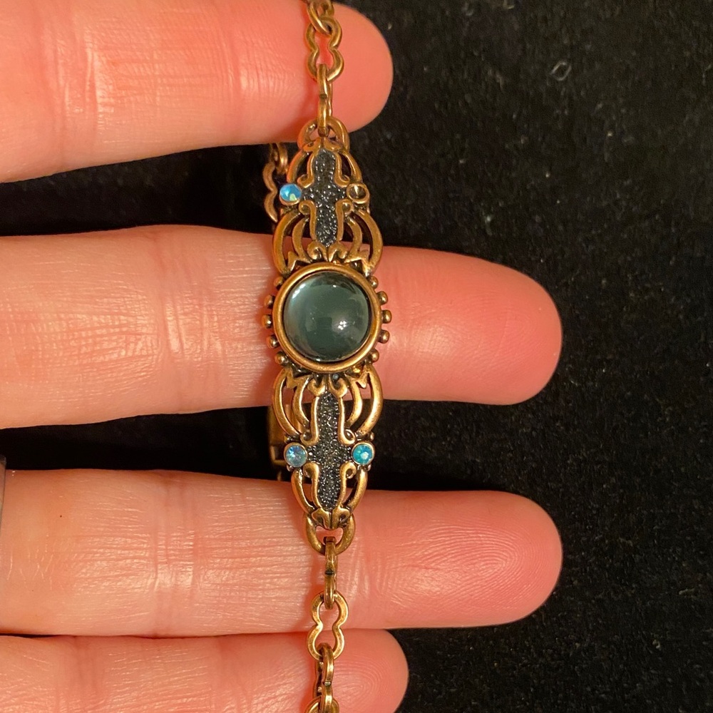 Vintage-Inspired Copper Bracelet with Teal Cabochon